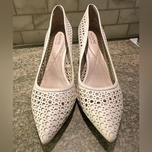 Alfani Step N Flex pumps -White cut outs- size 8- Spring, Summer, Derby…Wedding
